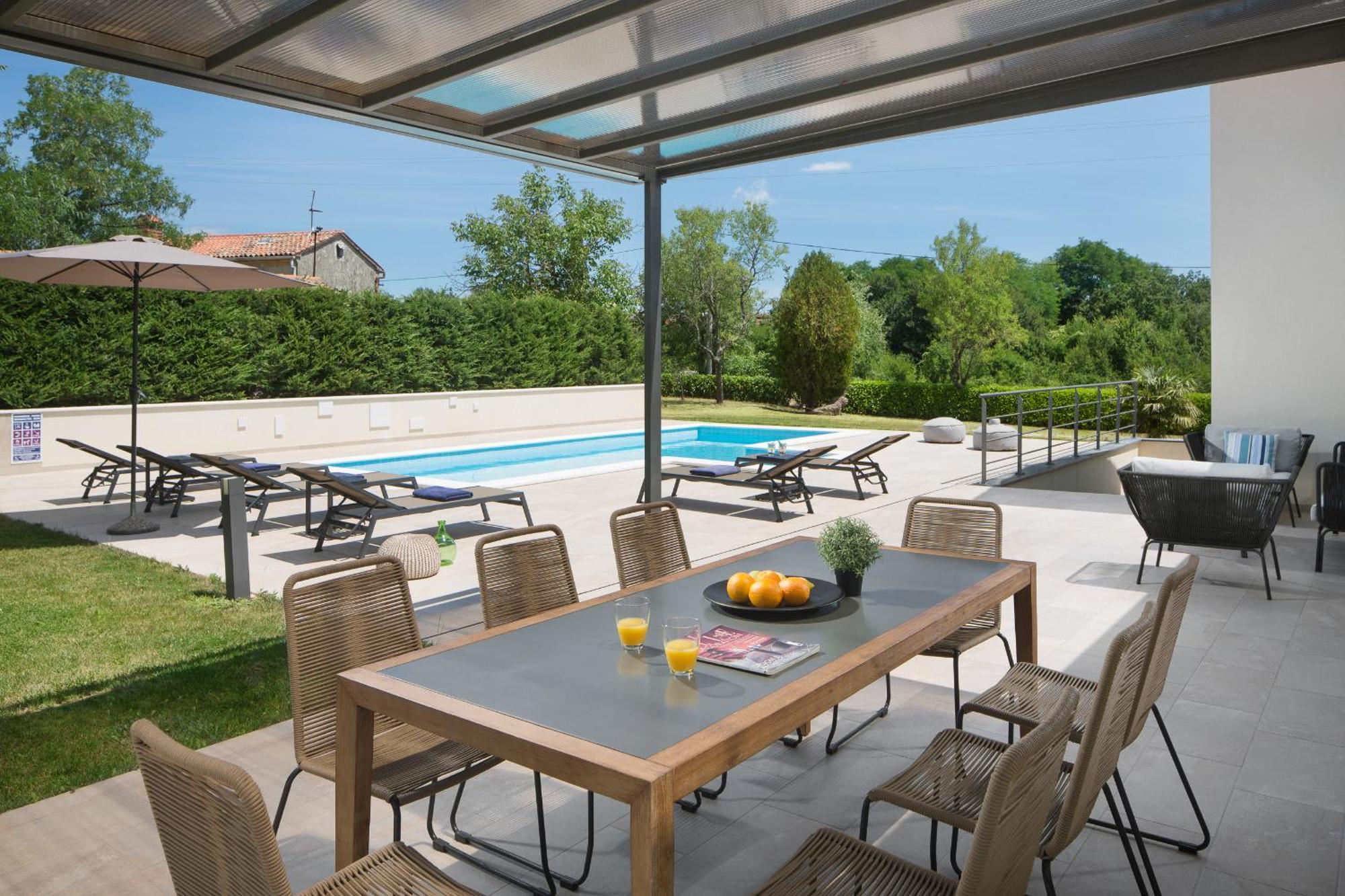 Villa Del Sol With Large Garden Perfect For Families Labin  Luaran gambar